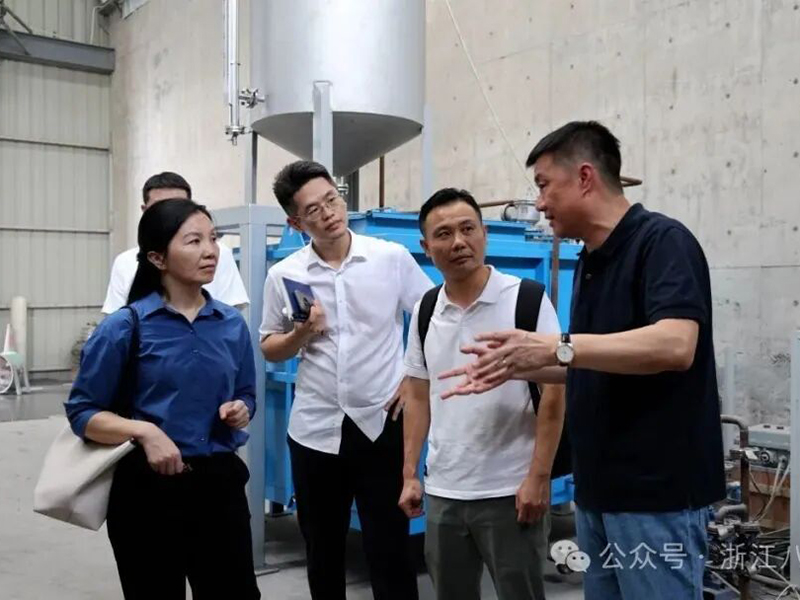 三方携手开启湖南高速绿色养护新篇章——八咏新材油石分离技术“掘金”废旧沥青